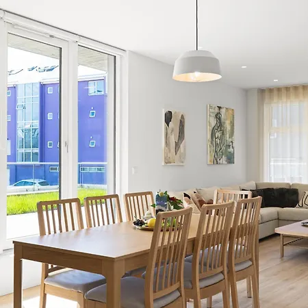 Your Perfect Oasis With Large Porch & Scenic Views Apartamento Reikiavik